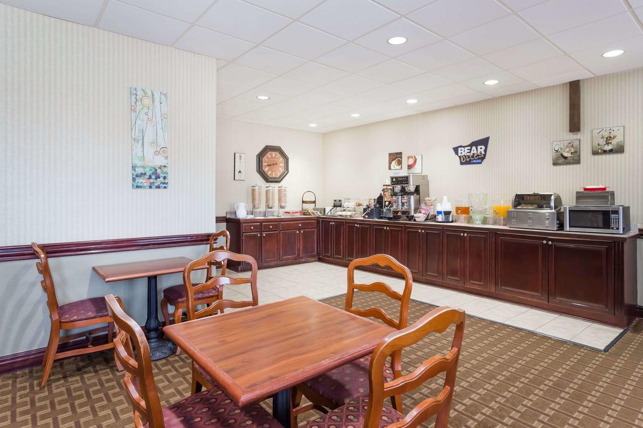 Travelodge By Wyndham Savannah Gateway - thumb 40