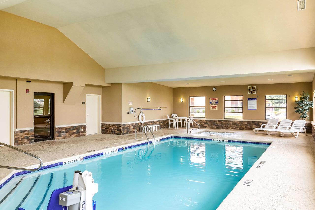 Comfort Suites Near Robins Air Force Base - thumb 2