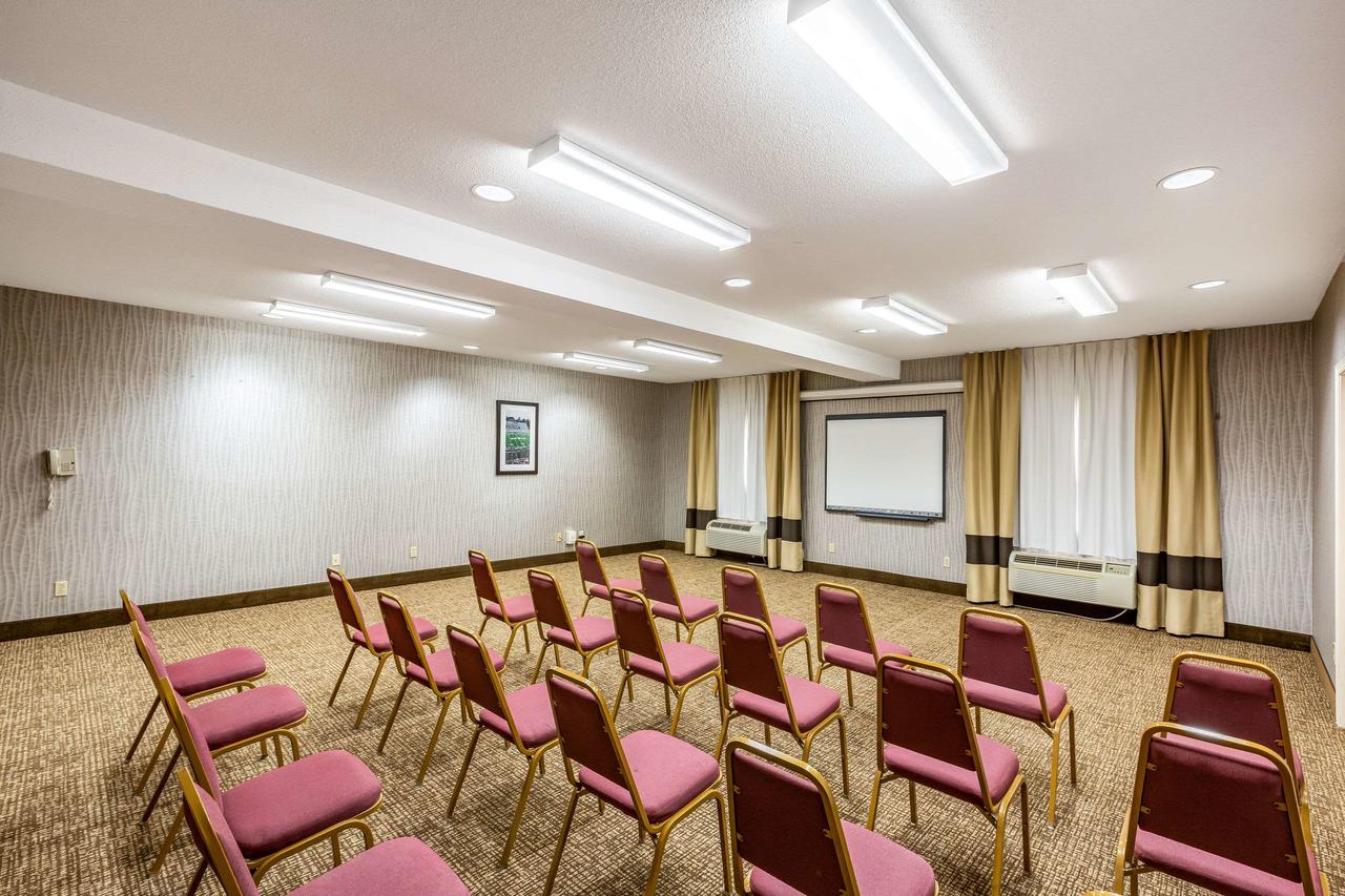 Comfort Suites Near Robins Air Force Base - thumb 32