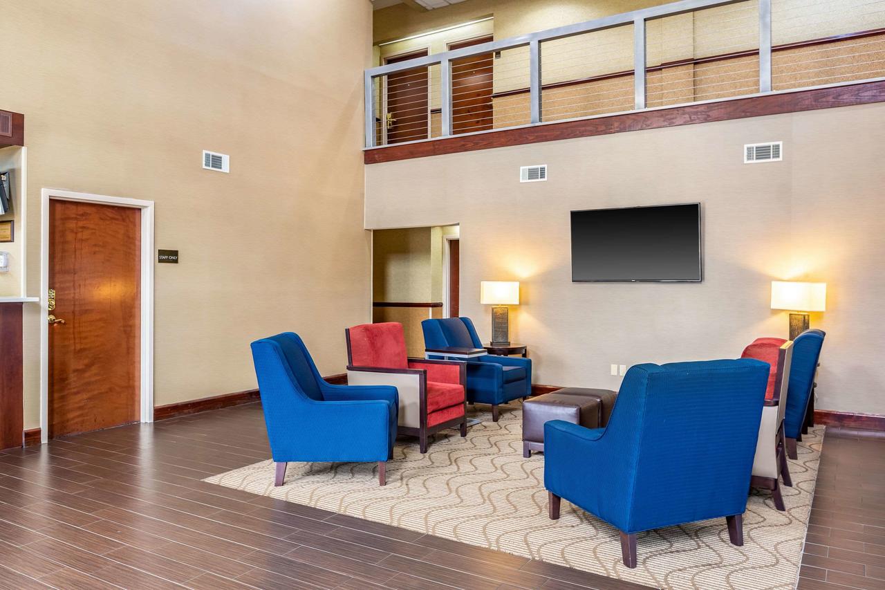 Comfort Suites Near Robins Air Force Base - thumb 22
