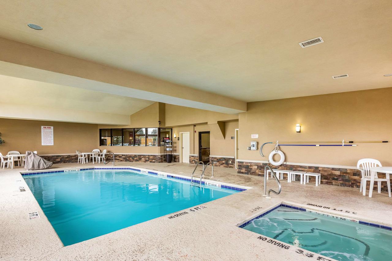 Comfort Suites Near Robins Air Force Base - thumb 11