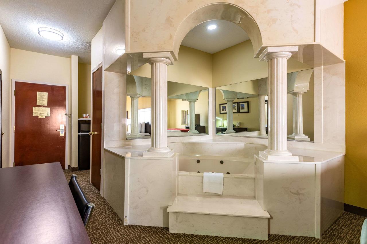 Comfort Suites Near Robins Air Force Base - thumb 34