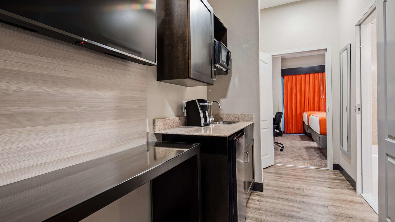 Best Western Premier Conyers - thumb 16