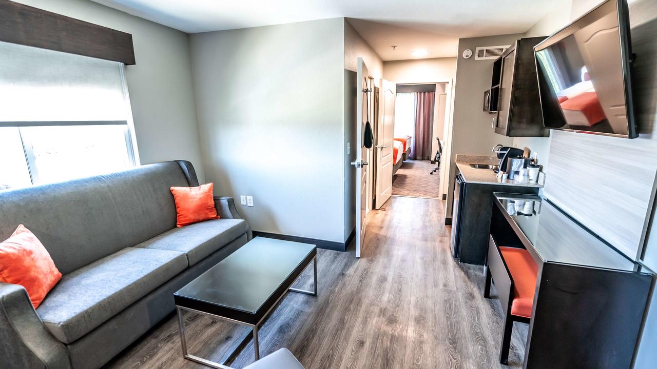 Best Western Premier Conyers - thumb 20