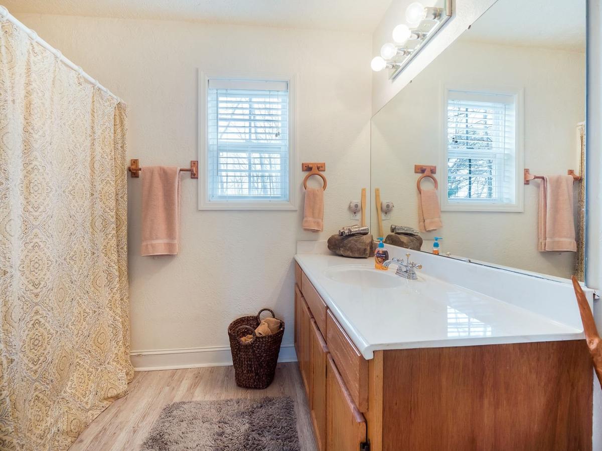 Boulder Bungalow - thumb 9