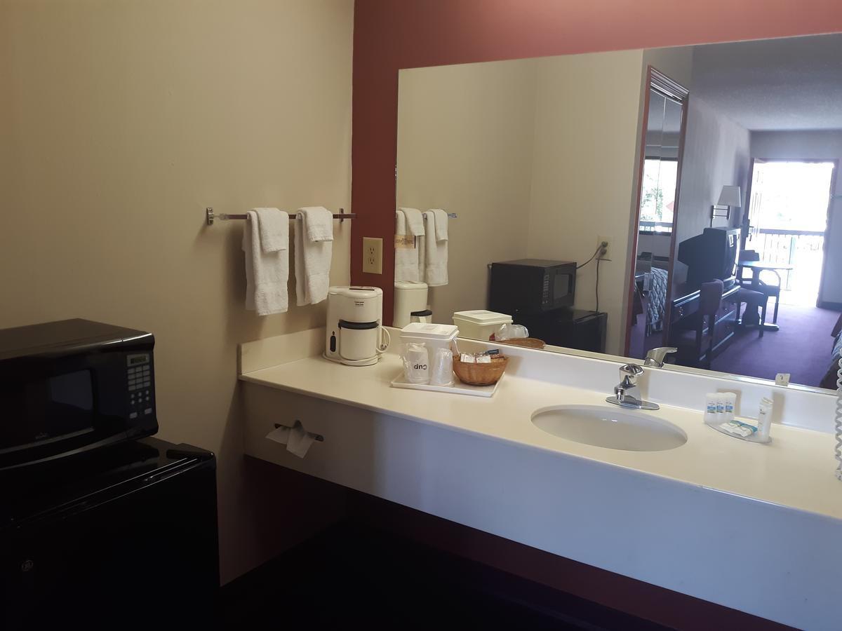 Hotel Adairsville Hwy 140 - thumb 9