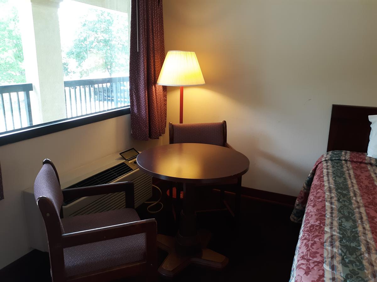 Hotel Adairsville Hwy 140 - thumb 19