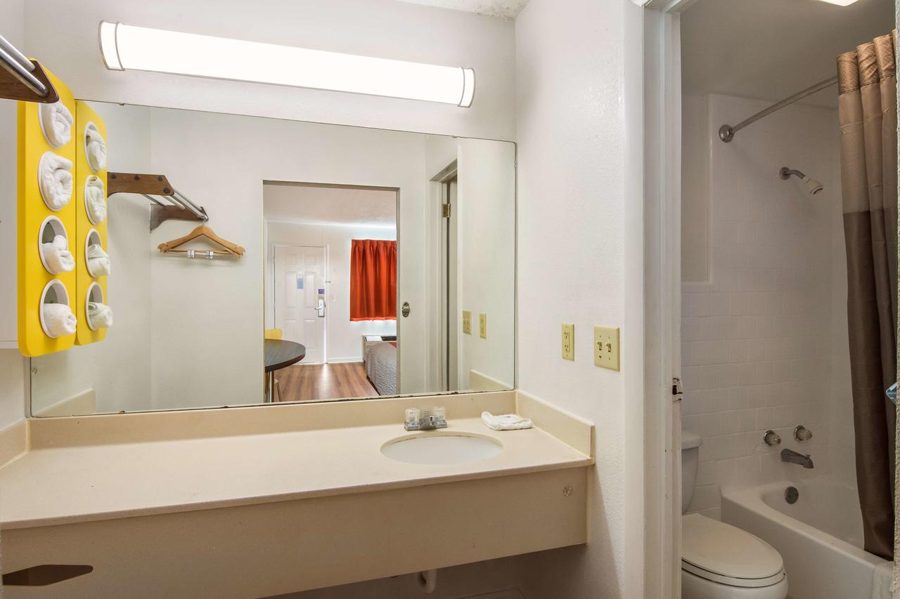 Motel 6 Warner Robins - thumb 33