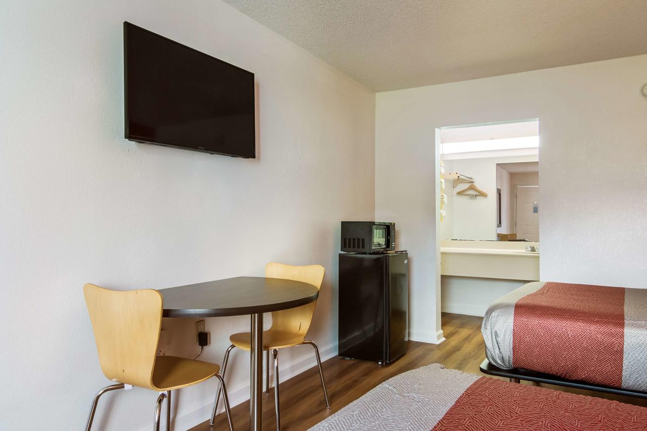 Motel 6 Warner Robins - thumb 27