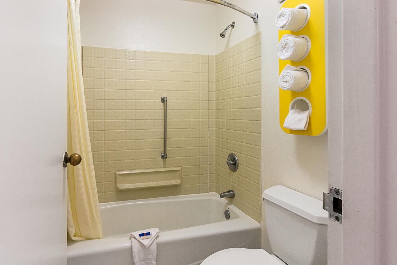 Motel 6 Newnan - thumb 3