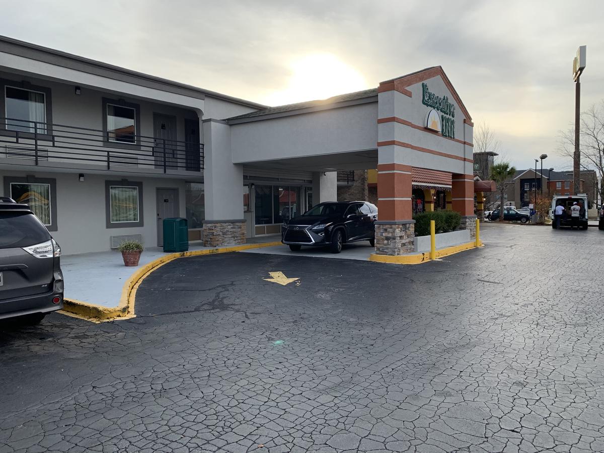 Executive Inn Locust Grove - thumb 11