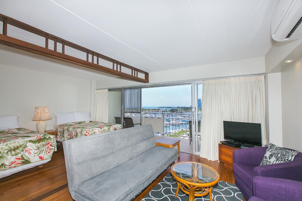 Ilikai Tower 733 Yacht Harbor View 1BR - thumb 0