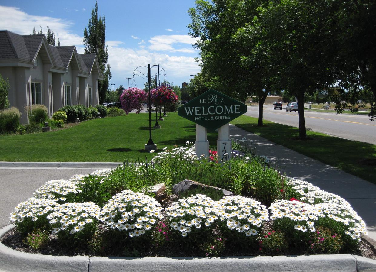 Le Ritz Hotel & Suites - thumb 0