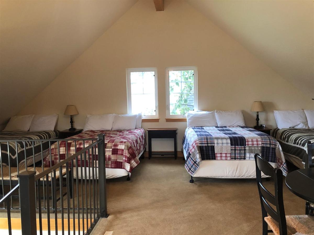 Evergreen By The Lake - thumb 8