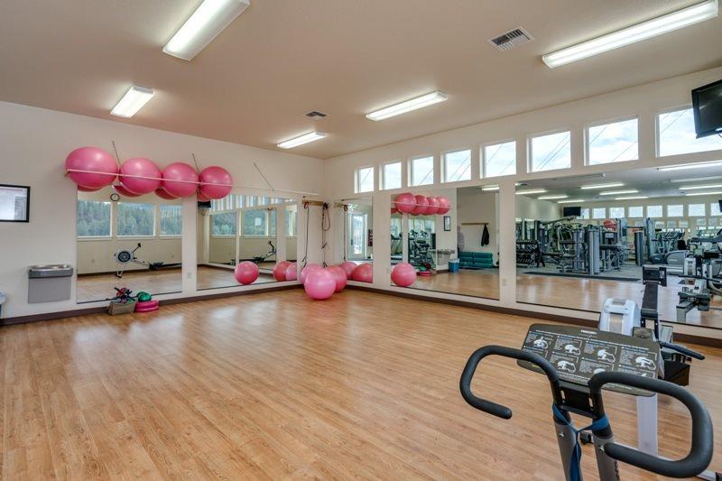 Evergreen By The Lake - thumb 13