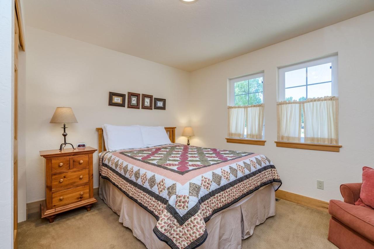 Evergreen By The Lake - thumb 6