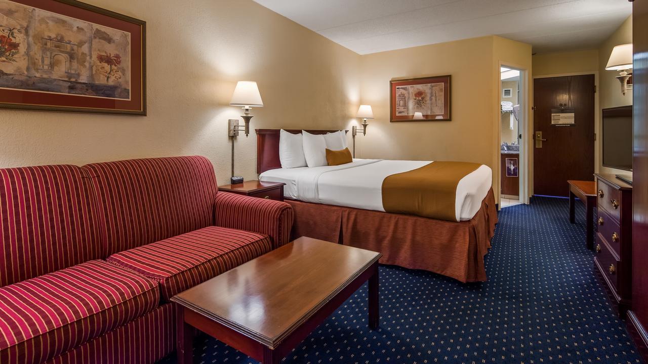 SureStay Plus Hotel By Best Western Chicago Lombard - thumb 16