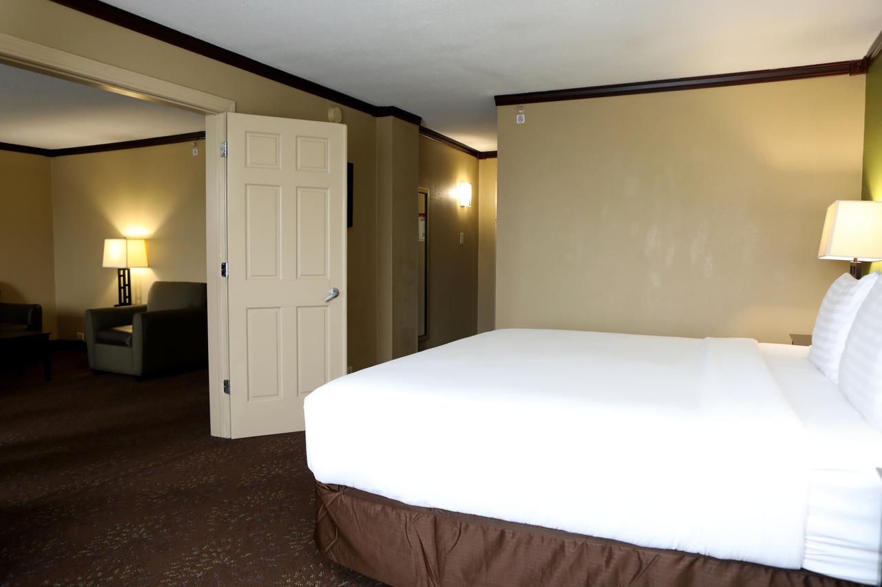 Holiday Inn Chicago/Oak Brook - thumb 25