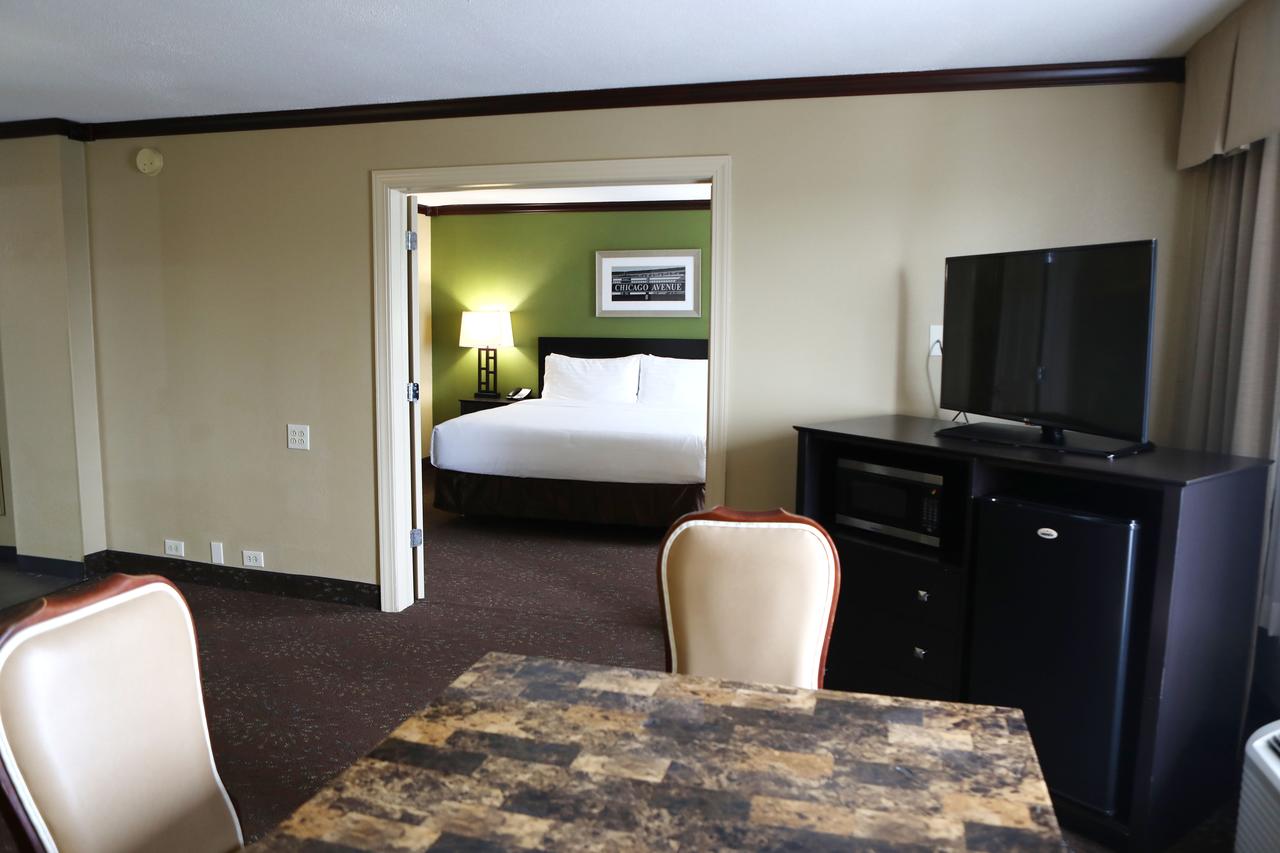 Holiday Inn Chicago/Oak Brook - thumb 10