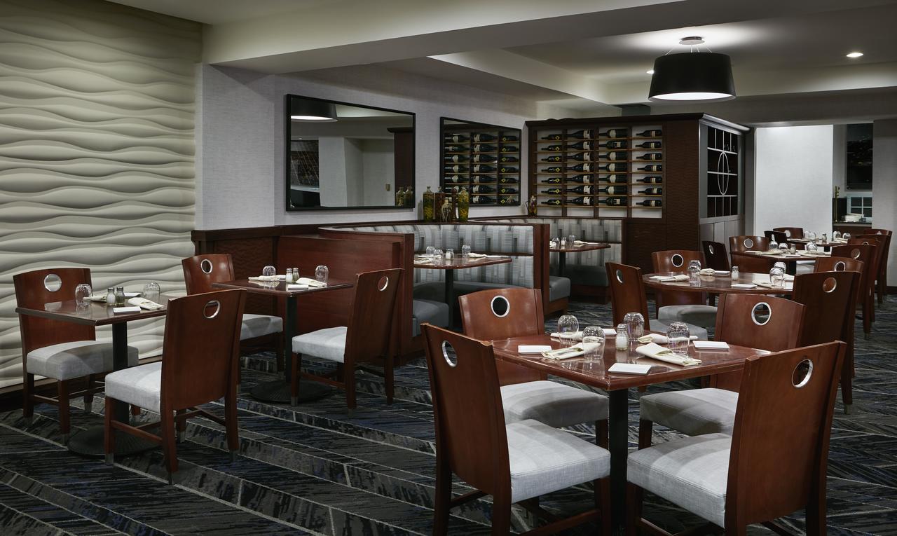 Hilton Chicago O'Hare Airport - thumb 14