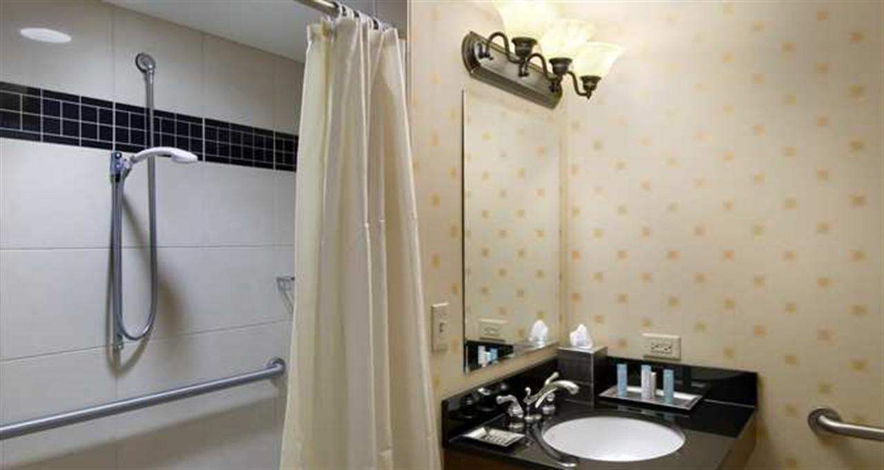 Hilton Chicago O'Hare Airport - thumb 21