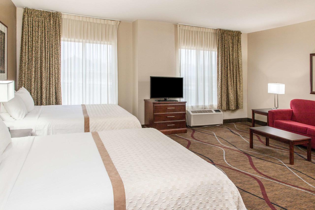 Hawthorn Suites Bloomington - thumb 16