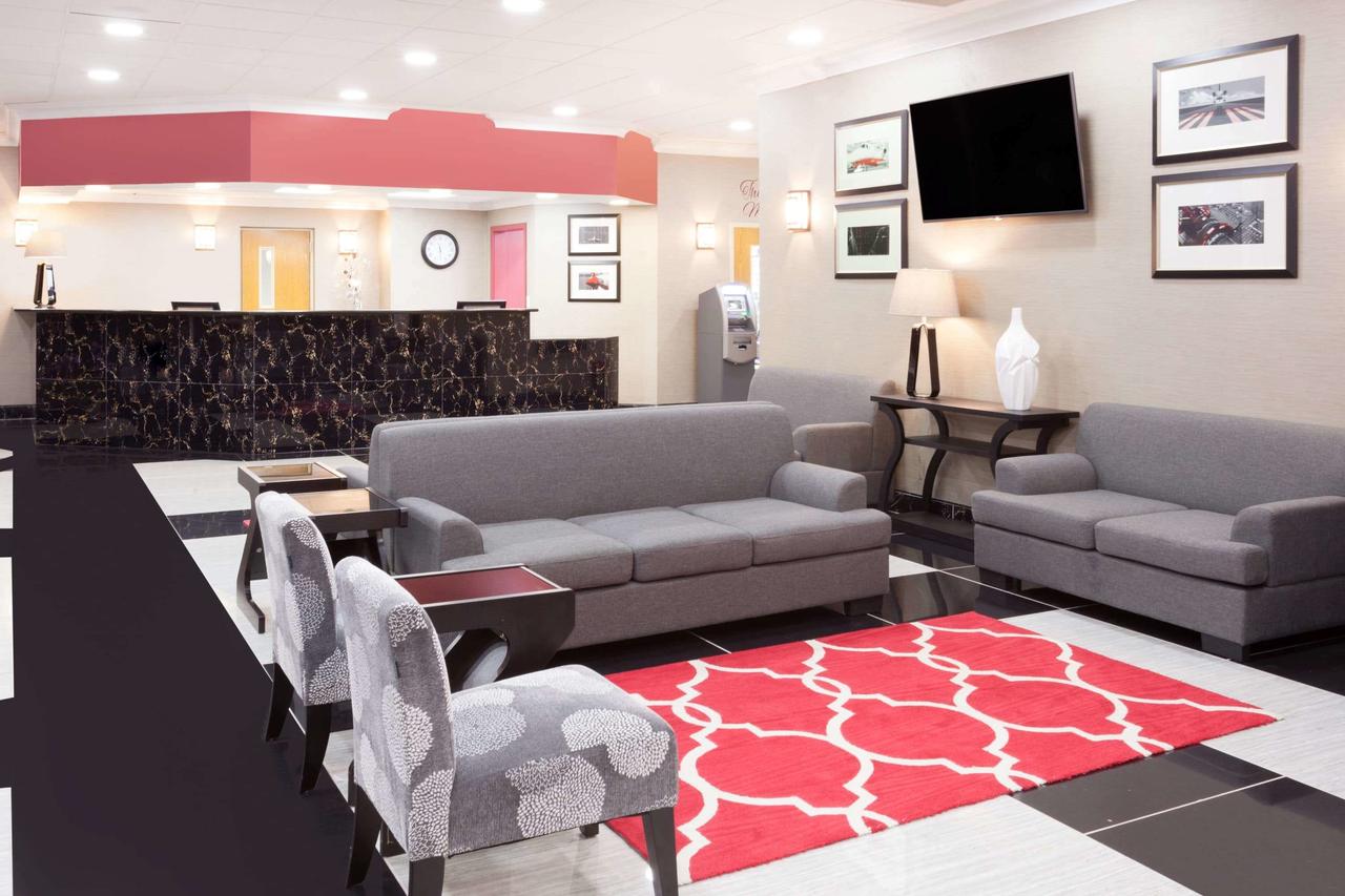 Ramada Plaza By Wyndham Chicago North Shore - thumb 7