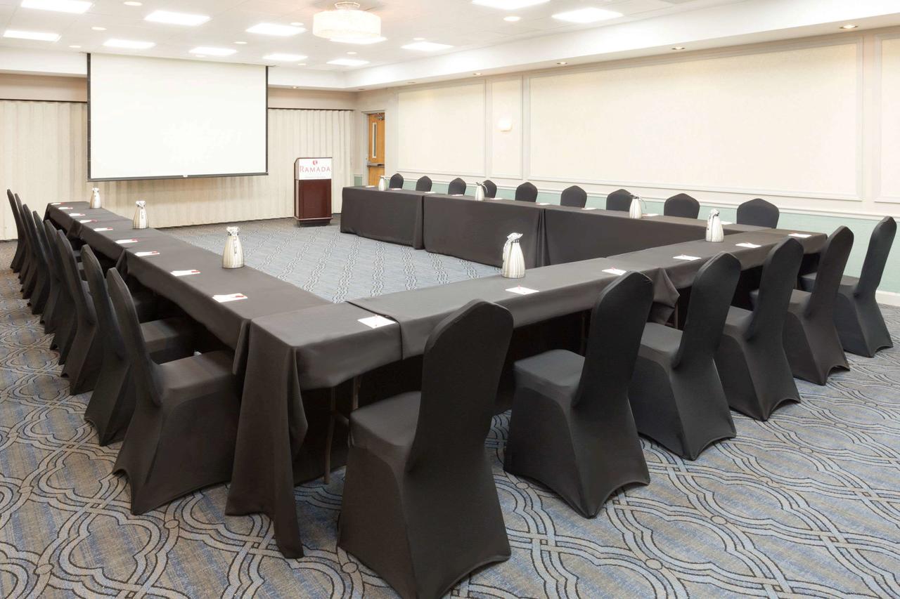 Ramada Plaza By Wyndham Chicago North Shore - thumb 32