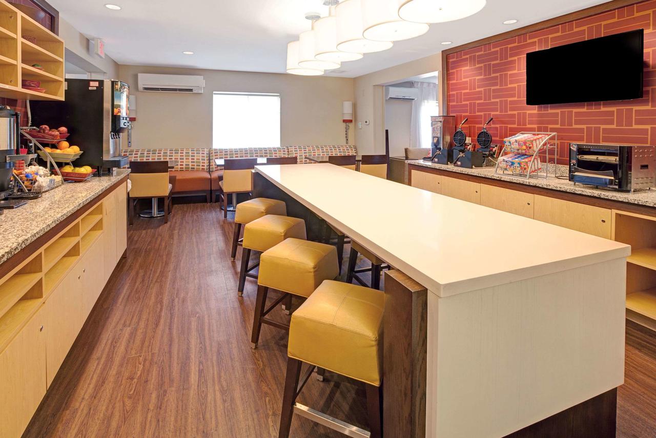 Hawthorn Suites By Wyndham - Northbrook Wheeling - thumb 6