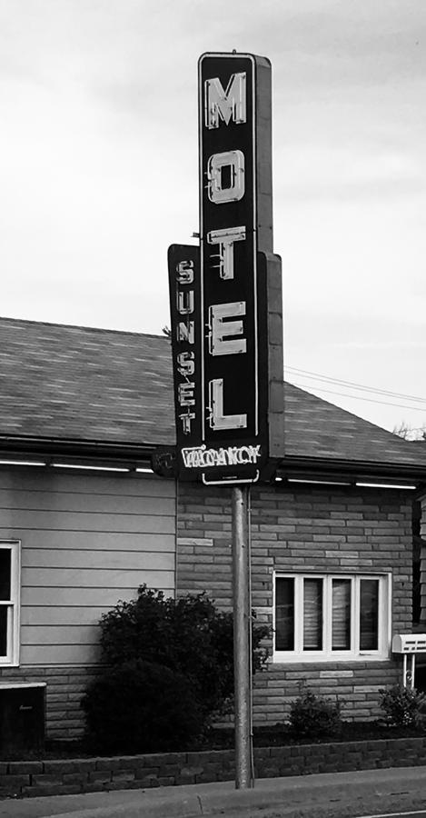 Sunset Motel - thumb 11