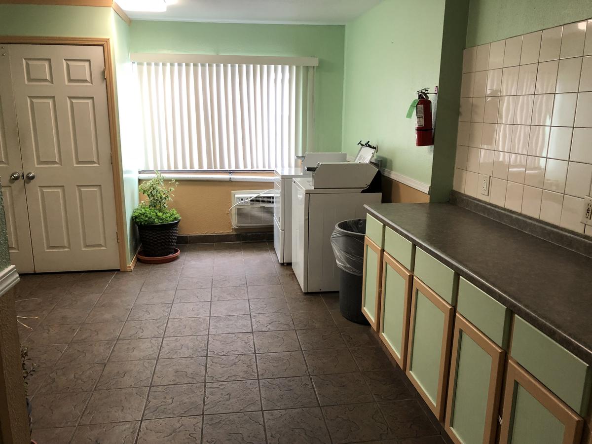 Midtown Inn - thumb 17