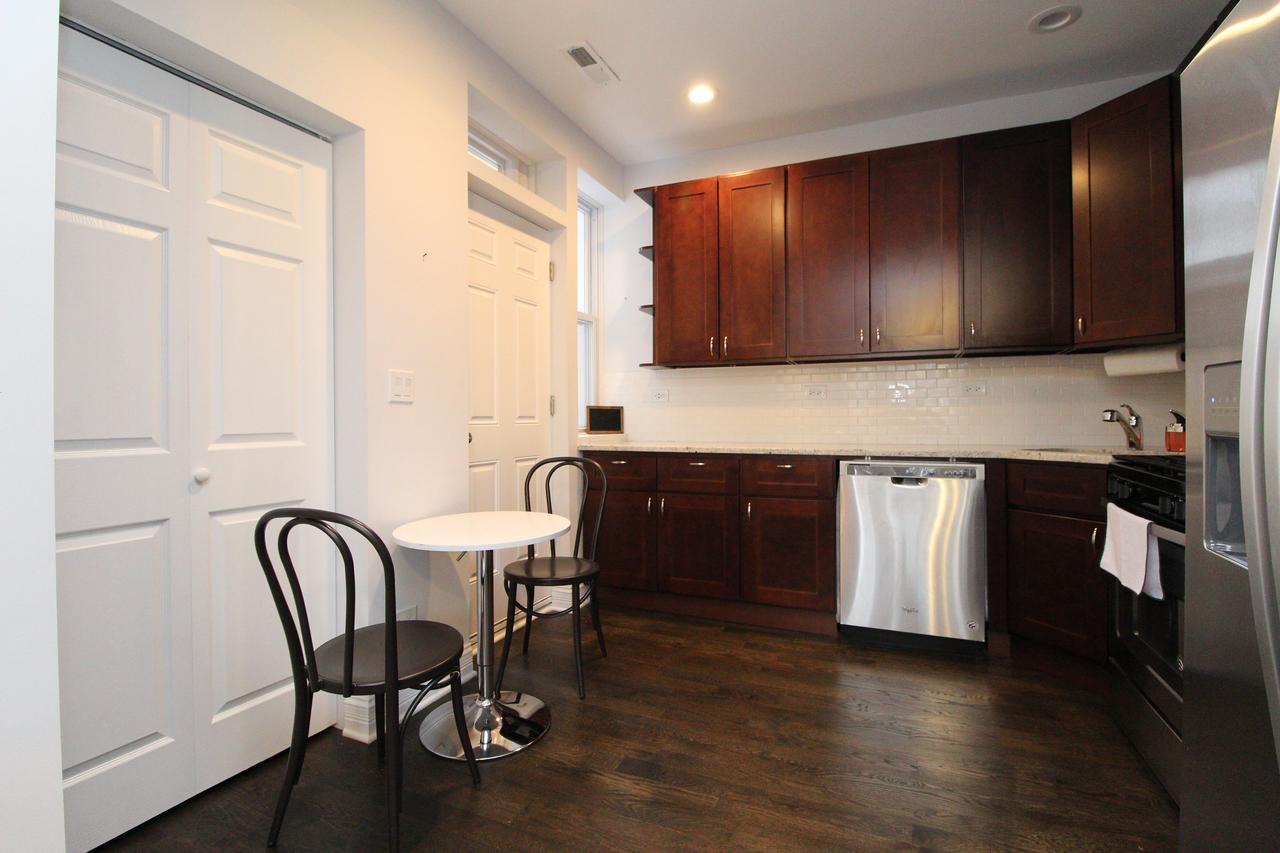 Ukrainian Village 2BR Loft No.2 - thumb 8