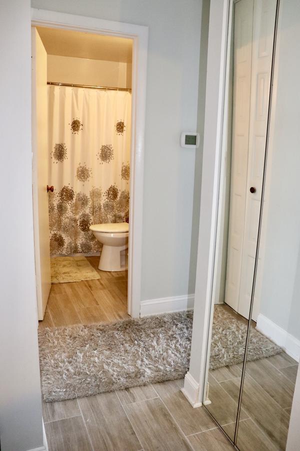 Comfy And Modern Home Within 5min Walk To Shops And Restaurants - thumb 0