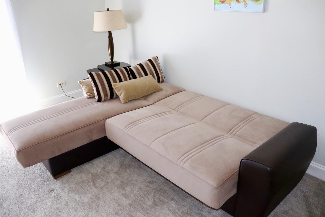 Comfy And Modern Home Within 5min Walk To Shops And Restaurants - thumb 2