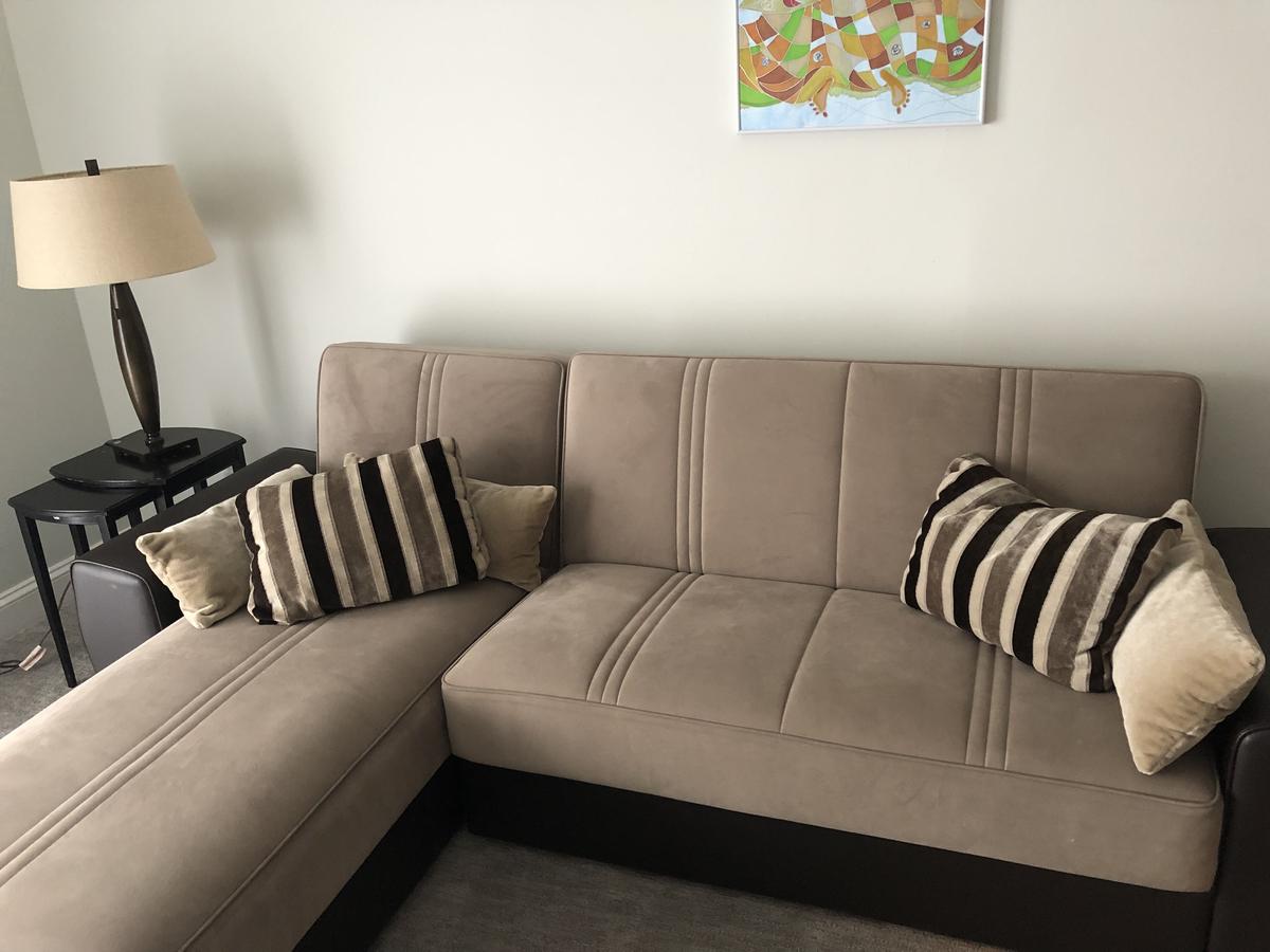 Comfy And Modern Home Within 5min Walk To Shops And Restaurants - thumb 5