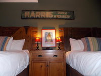 Booking Pittsfield Tourism House