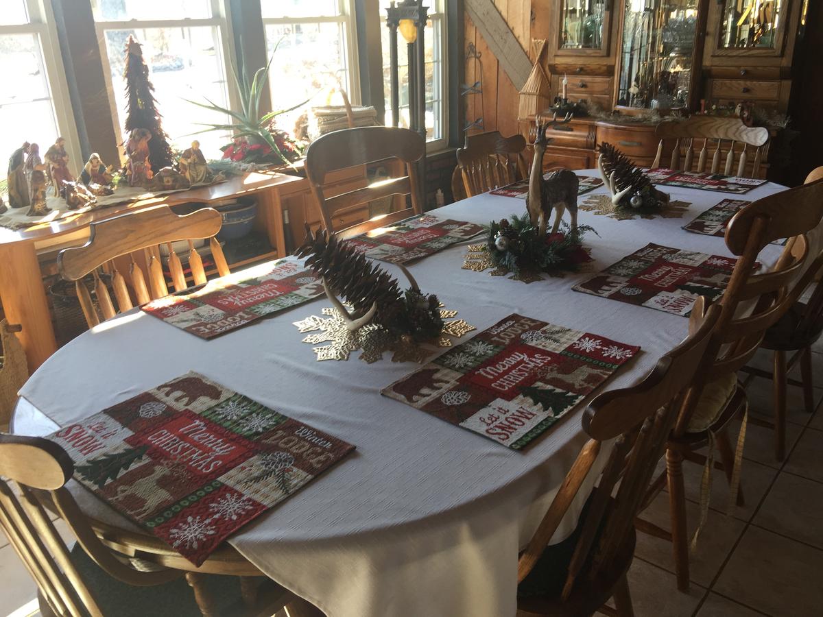 Lakeside Ranch Lodge (formally Known As Oâ€™Danielâ€™s Lodge) - thumb 7