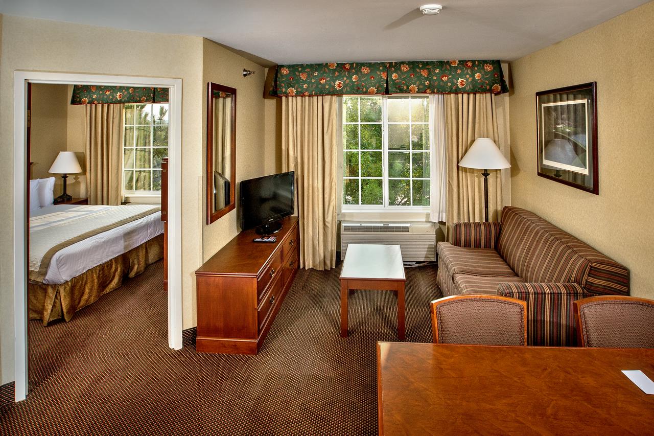 The Lotus Suites At Midlane Golf Resort - thumb 11