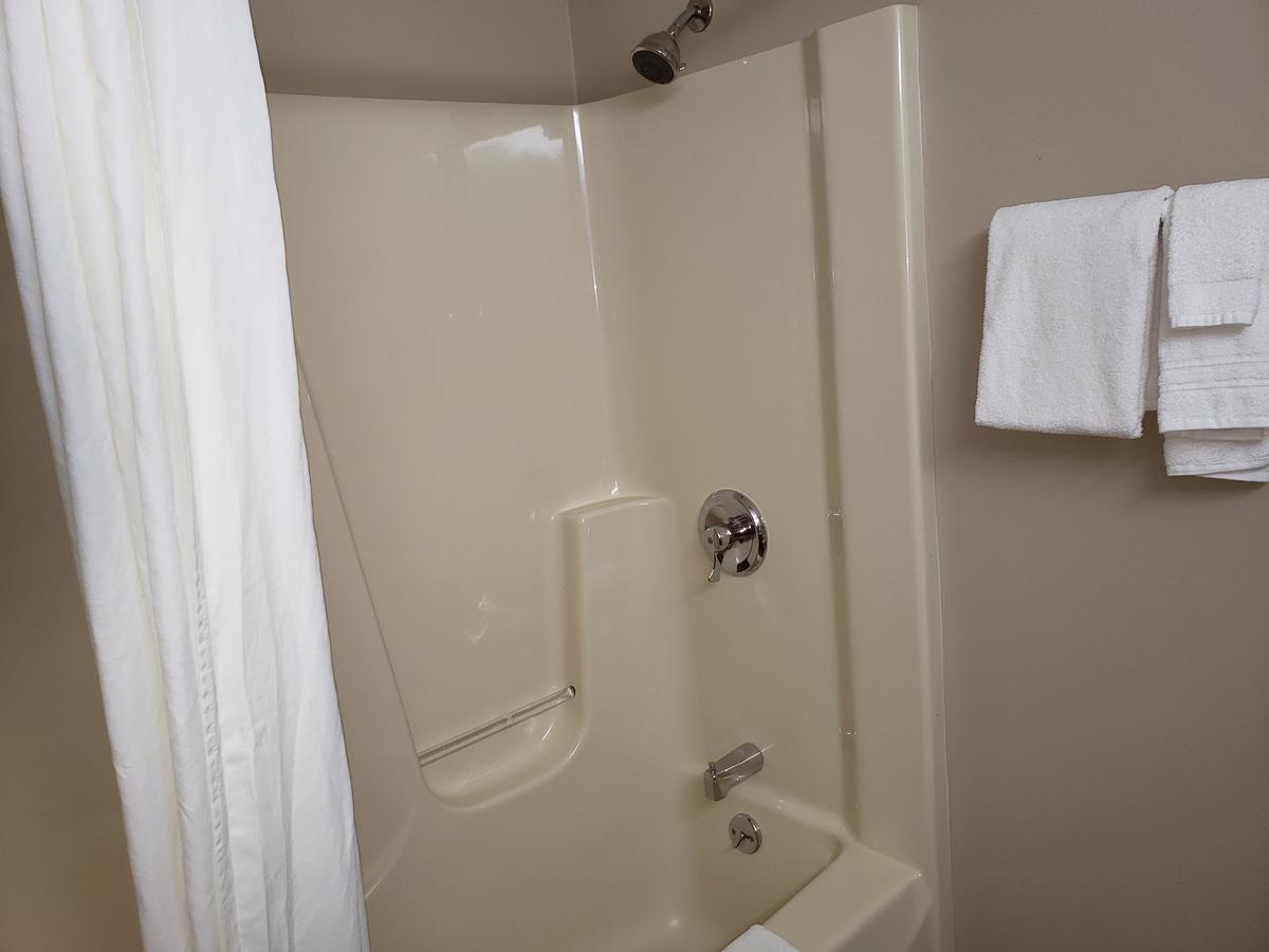 Super 8 By Wyndham Watseka - thumb 10