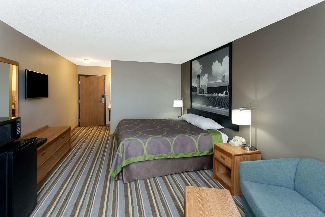 Super 8 By Wyndham Watseka - thumb 23