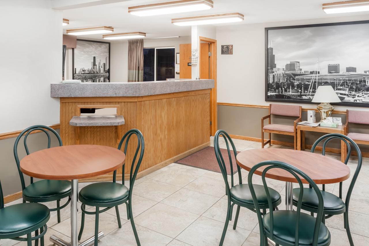 Super 8 By Wyndham Watseka - thumb 33
