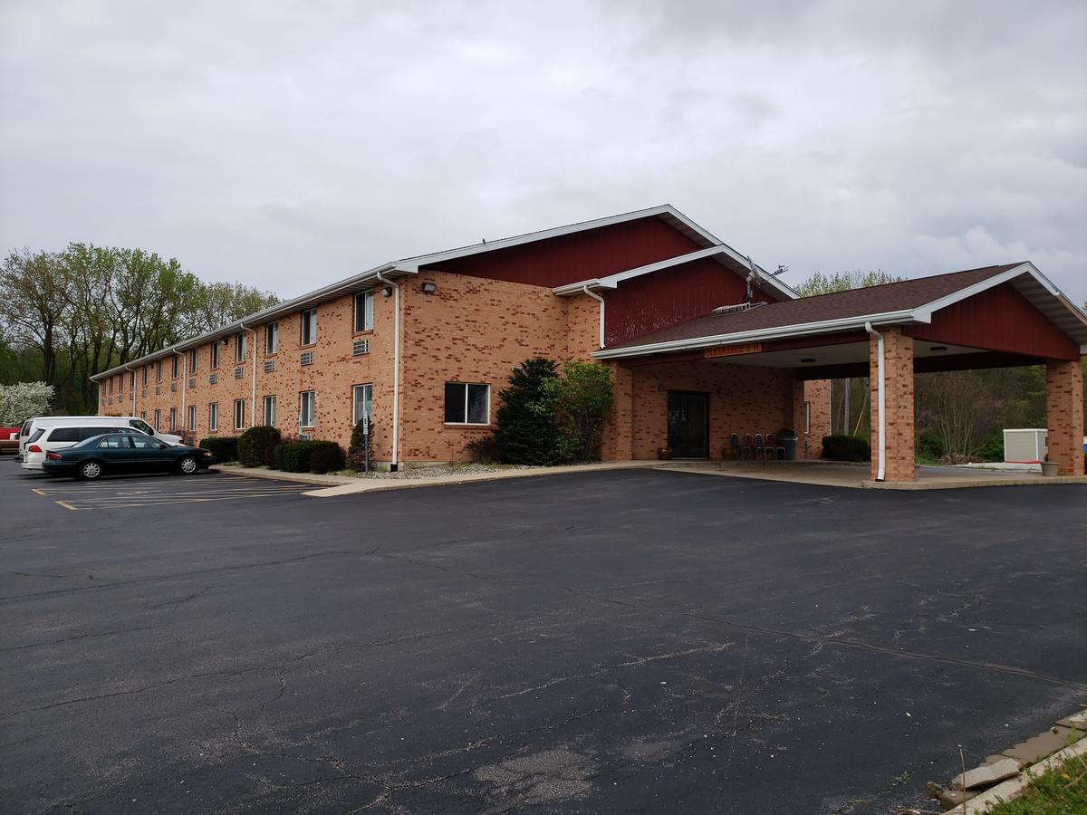 Super 8 By Wyndham Watseka - thumb 2