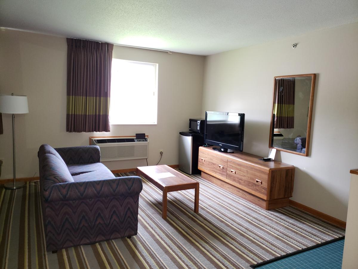 Super 8 By Wyndham Watseka - thumb 9