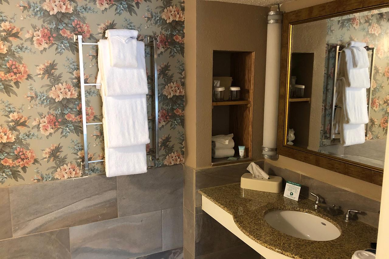 Cascades Inn - thumb 40