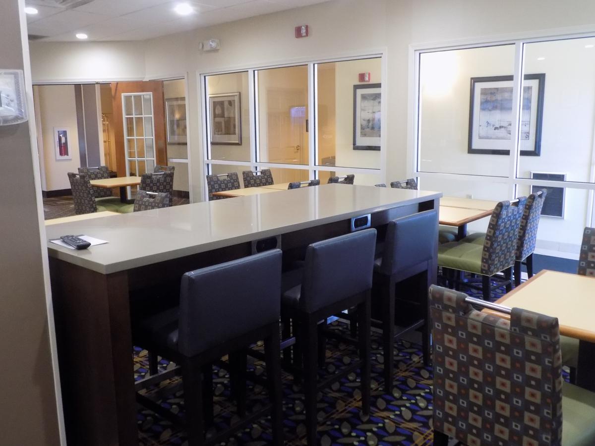 Country Inn & Suites By Radisson, Evansville, IN - thumb 12