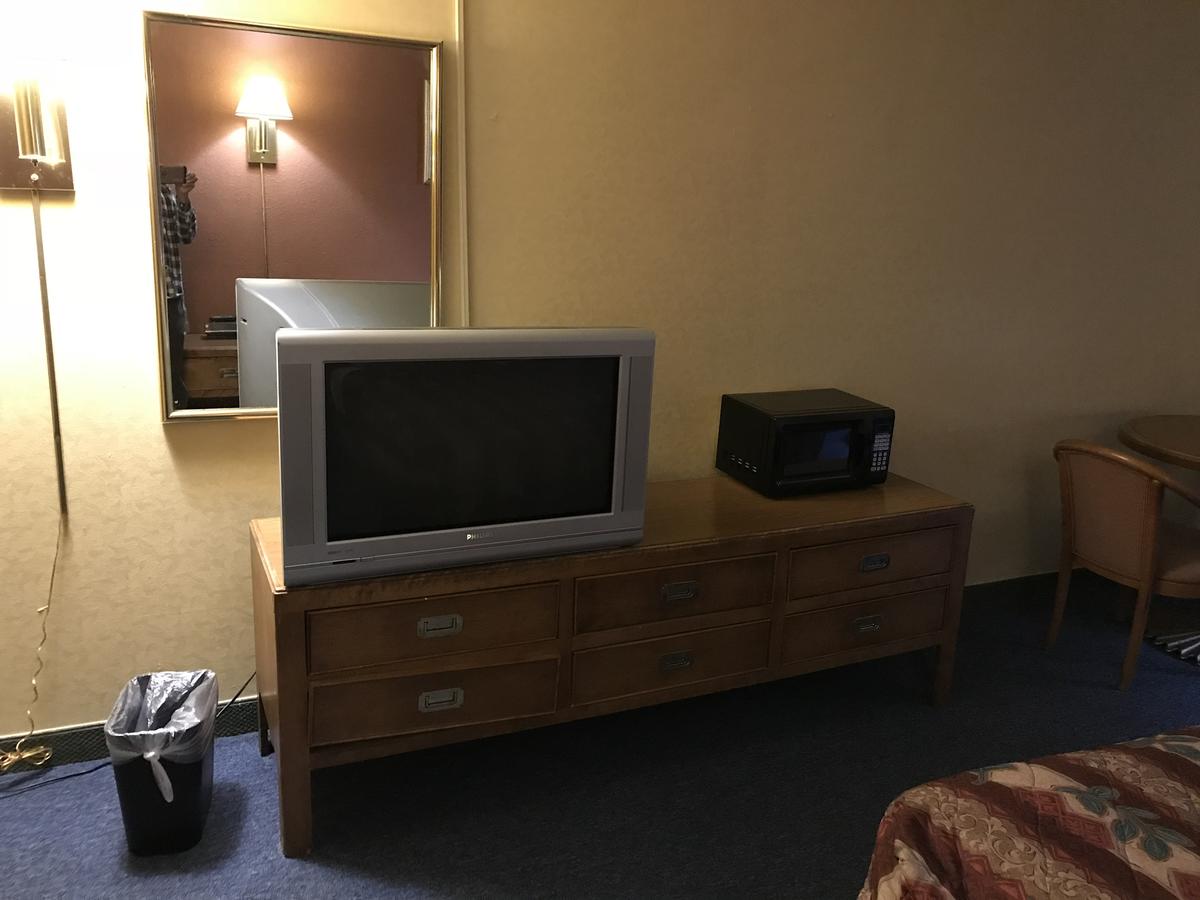 Economy Inn - thumb 3