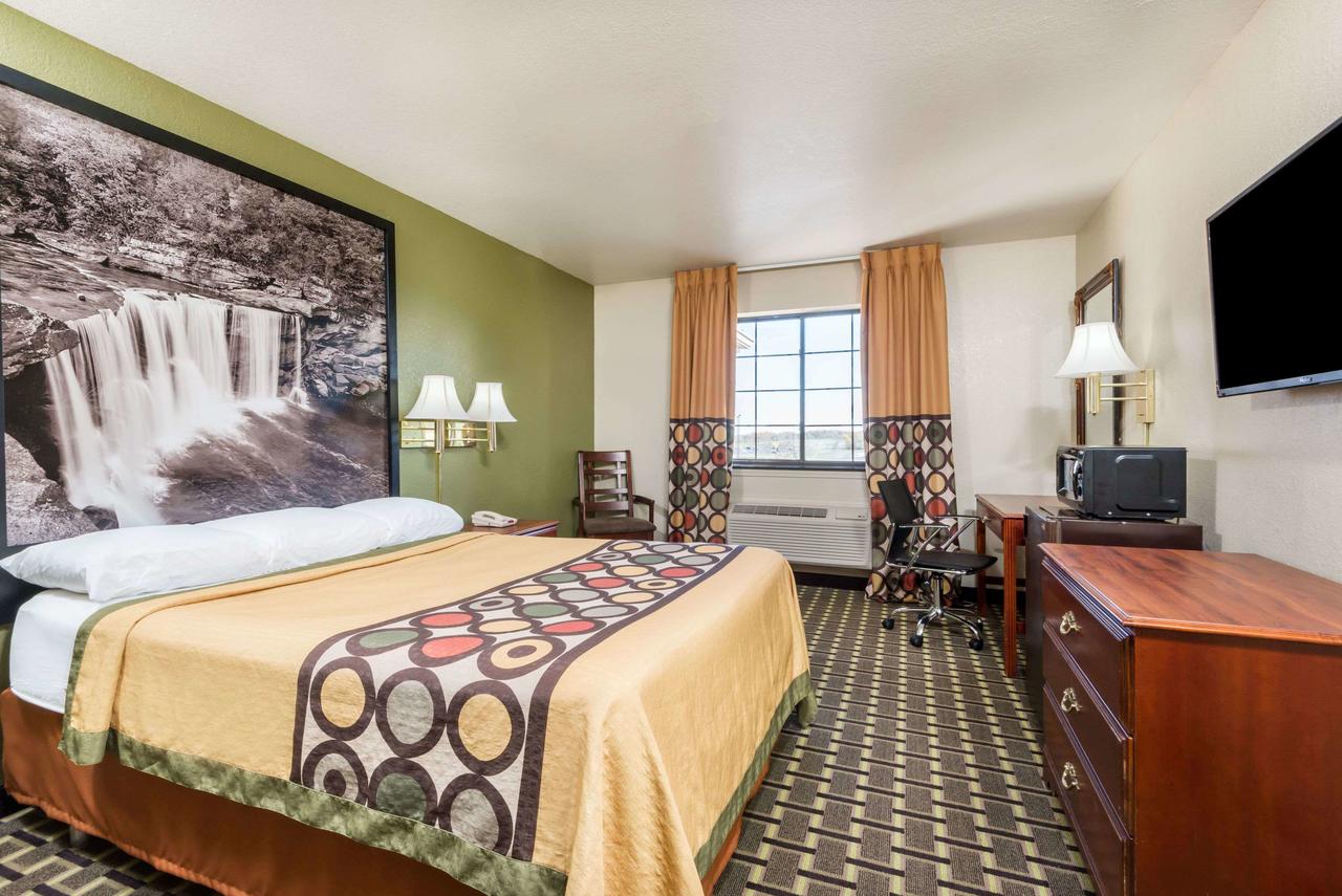 Super 8 By Wyndham Madison/Hanover Area - thumb 8