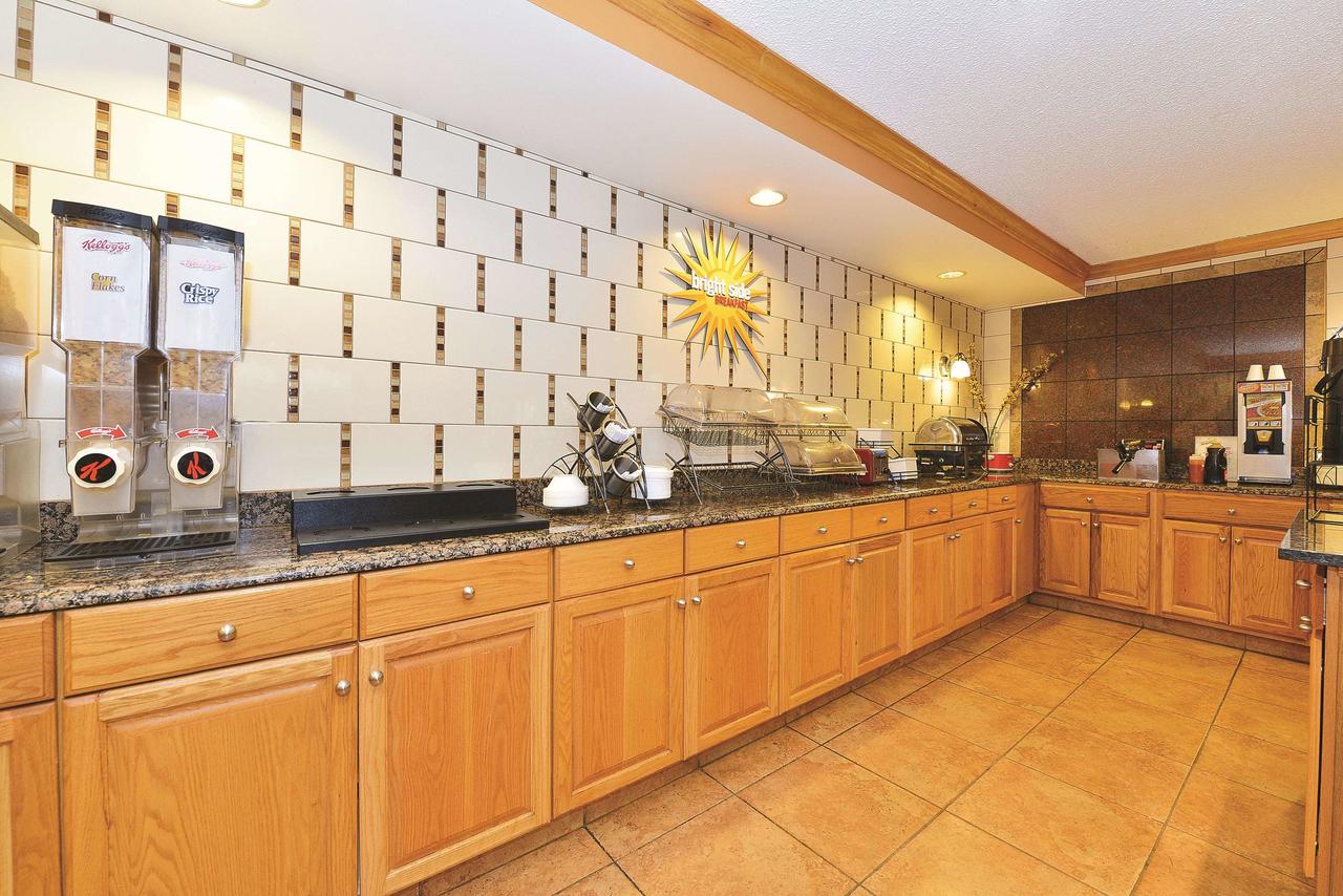 La Quinta By Wyndham Lafayette - thumb 11