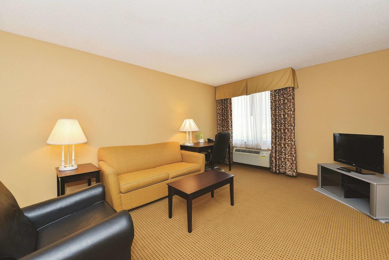 La Quinta By Wyndham Lafayette - thumb 16