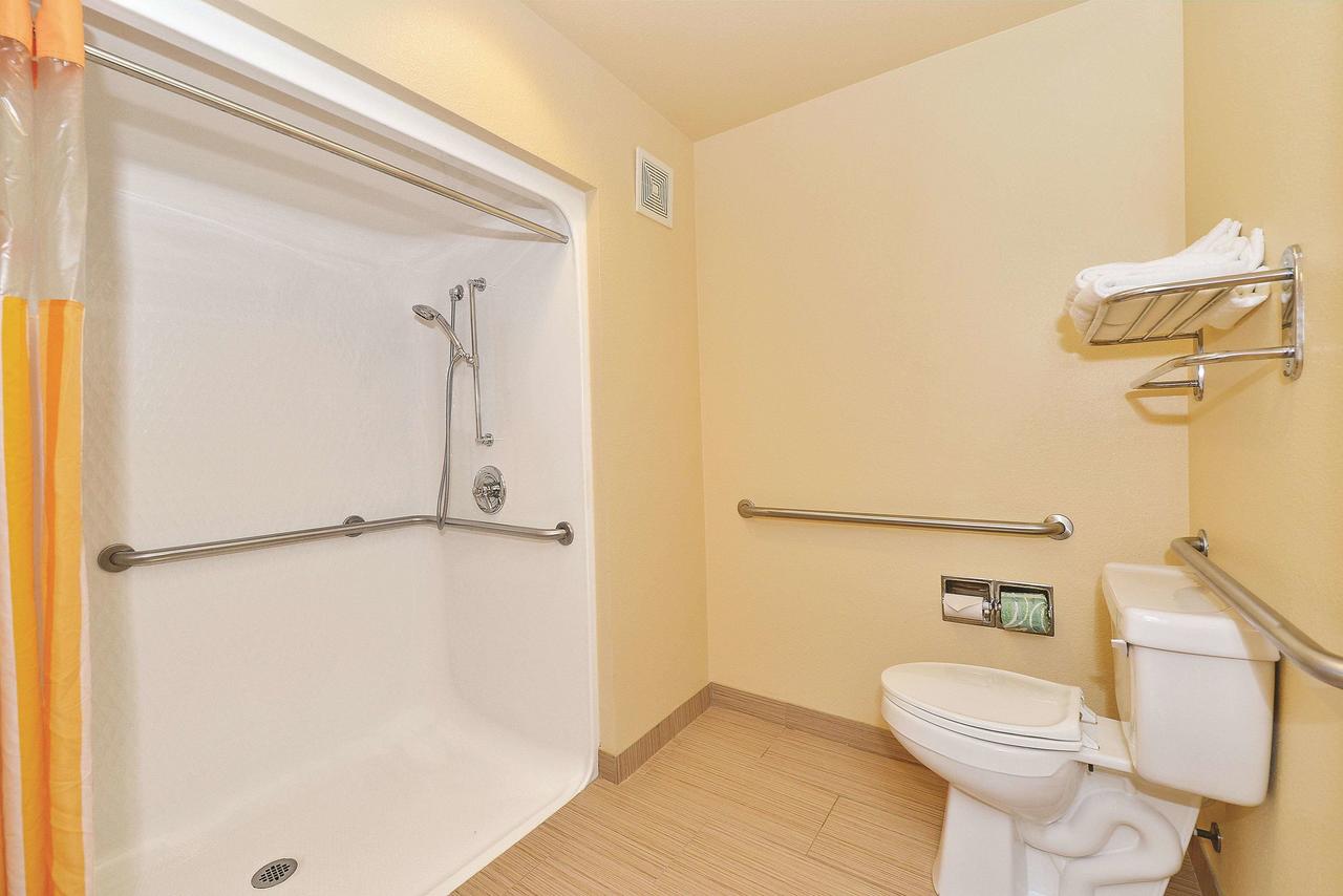 La Quinta By Wyndham Lafayette - thumb 10